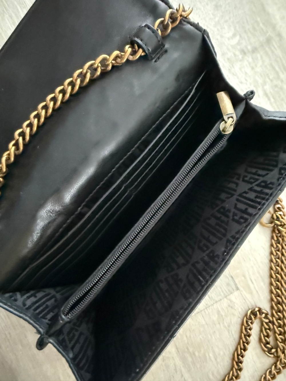 KURT GEIGER London Women’s Soho Black Leather Wallet/Crossbody Purse - Picture 12 of 15